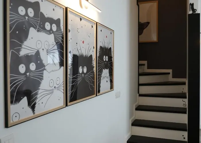 Catmandu Oldstation *